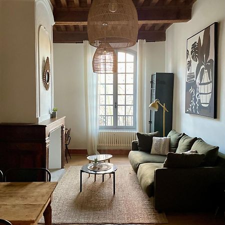 La Boheme Place Aux Herbes Uzes Bagian luar foto